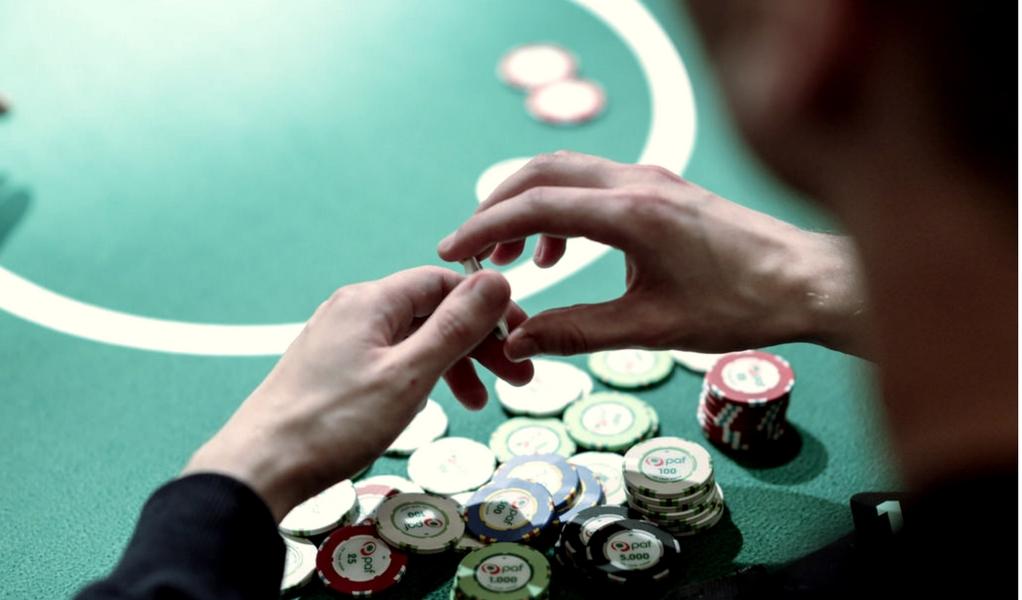 Play Poker And Domino Online With Ease Play Poker And Domino Online With Ease